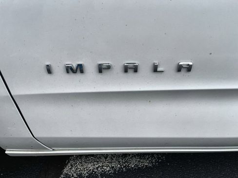 Used 2016 Chevrolet Impala LT w/ Convenience Package FWD image 29