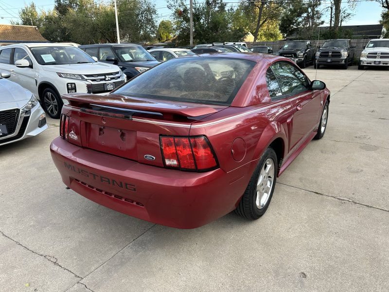 Used 2004 Ford Mustang Coupe RWD image 7