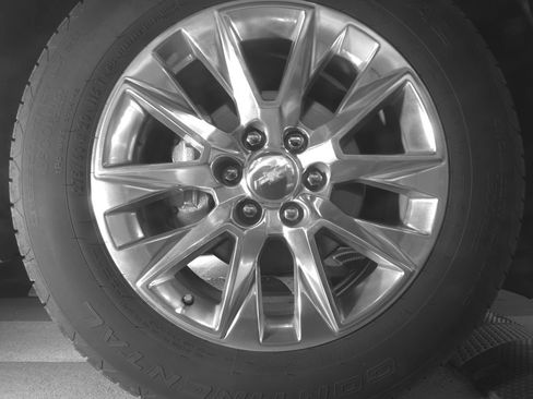 Used 2023 Chevrolet Tahoe Premier RWD image 12
