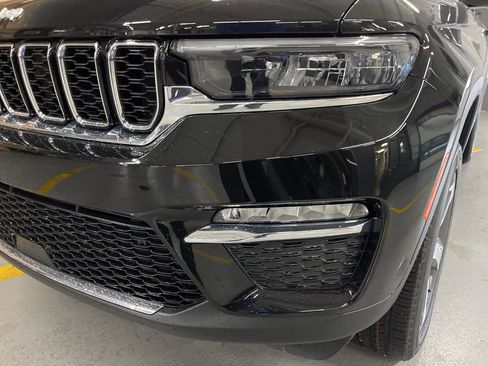 New 2025 Jeep Grand Cherokee Limited image 11