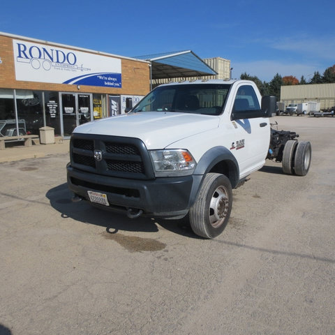 Used 2016 RAM 4500 Tradesman w/ Power & Remote Entry Group RWD image 2