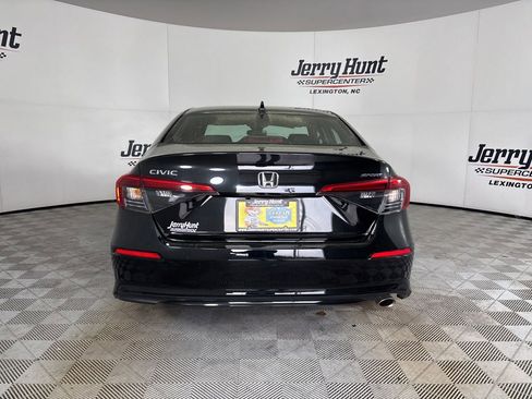 Used 2024 Honda Civic Sport image 6