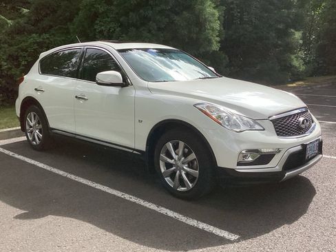 Used 2016 INFINITI QX50 AWD image 9
