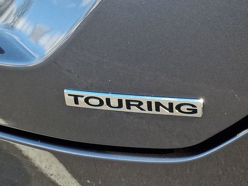 Used 2025 Honda Pilot Touring image 35