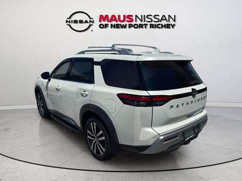 Certified 2023 Nissan Pathfinder Platinum w/ Lighting Package (N93) AWD/4WD image 5
