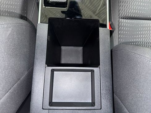 Used 2026 Chevrolet Equinox LT FWD image 27