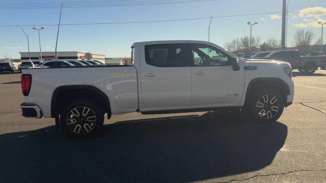 Used 2025 GMC Sierra 1500 AT4 w/ Technology Package AWD/4WD image 9
