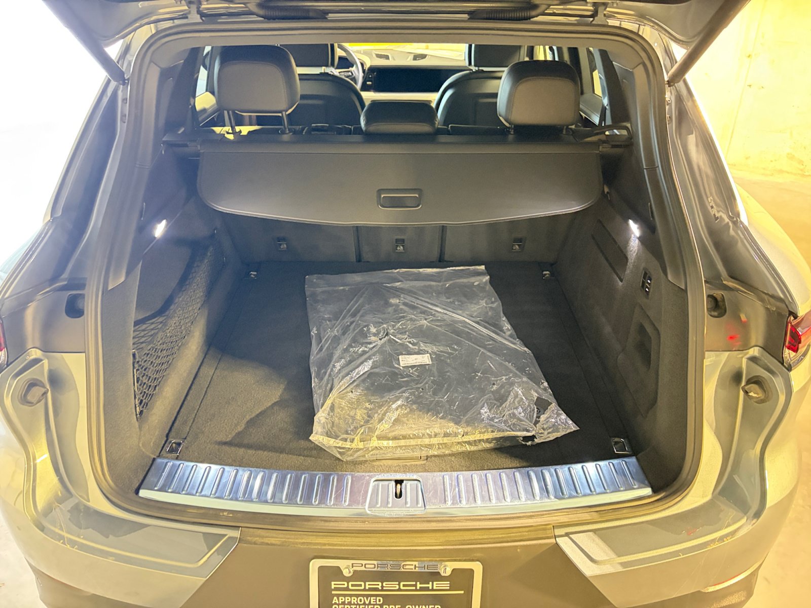 Certified 2026 Porsche Cayenne AWD/4WD image 29