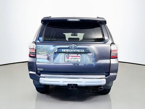 Certified 2018 Toyota 4Runner TRD Off-Road w/ Wilderness Package AWD/4WD image 7