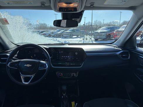 Used 2024 Chevrolet TrailBlazer LT w/ LT Cold Weather Package image 29
