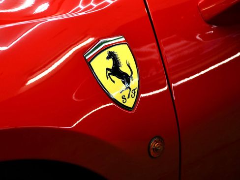 Used 2017 Ferrari 488 GTB image 10