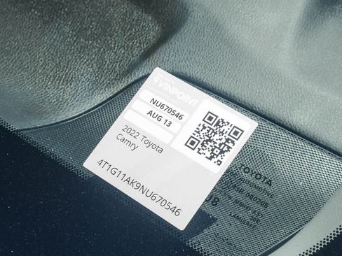 Used 2022 Toyota Camry SE w/ Carpet Mat Package (TMS) FWD image 29