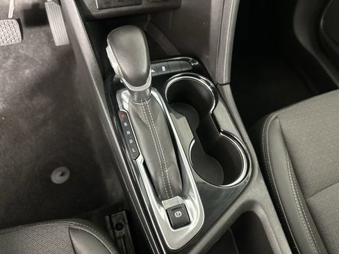 Used 2022 Buick Encore GX Select FWD image 19