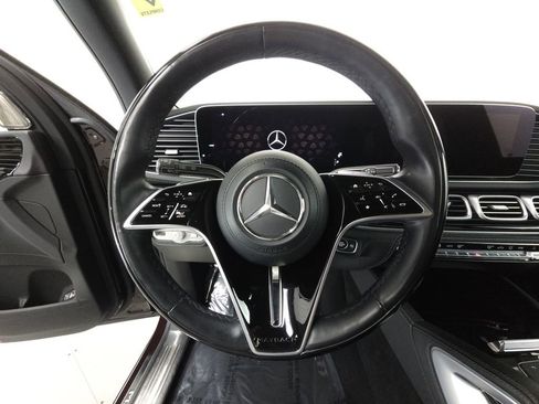 Used 2024 Mercedes-Benz Maybach GLS 600 4MATIC image 12