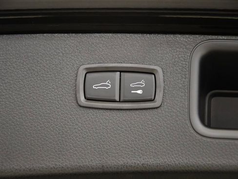 Used 2025 Porsche Macan image 58