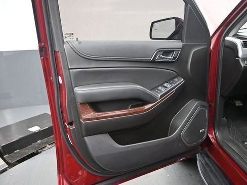 Used 2020 GMC Yukon SLE w/ SLE Value Package AWD/4WD image 12
