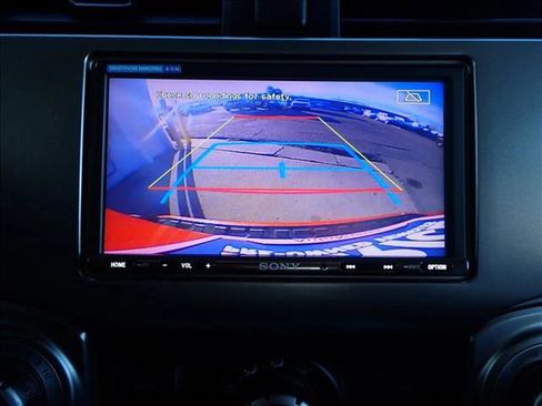 Used 2017 Toyota 4Runner SR5 Premium image 18