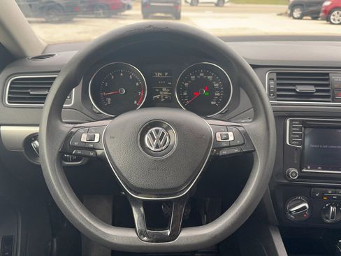 Used 2016 Volkswagen Jetta SE FWD image 10