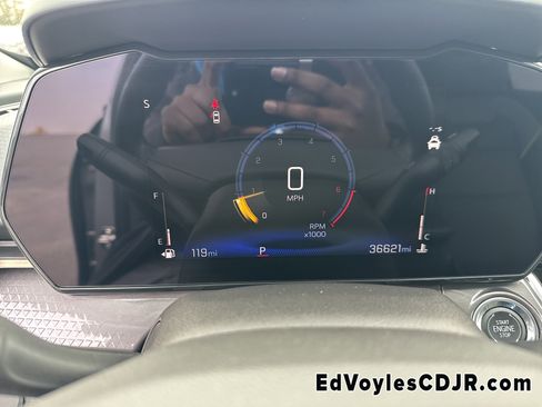 Used 2024 Chevrolet Trax ACTIV w/ Sunroof Package image 32