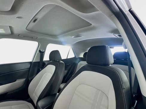 Certified 2023 Hyundai Venue SEL w/ Cargo Package image 14