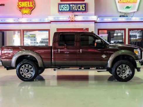Used 2016 Ford F250 Lariat w/ Chrome Package image 8