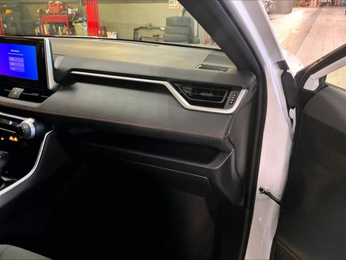 Used 2023 Toyota RAV4 SE image 13