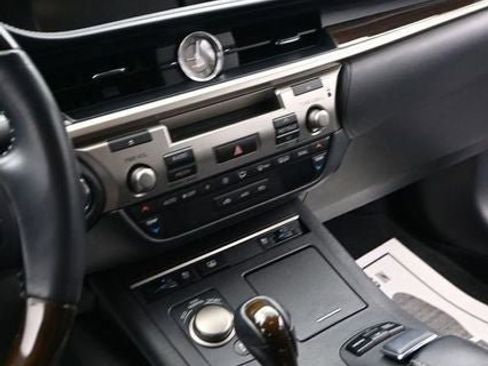 Used 2014 Lexus ES 350 w/ Luxury Package image 20