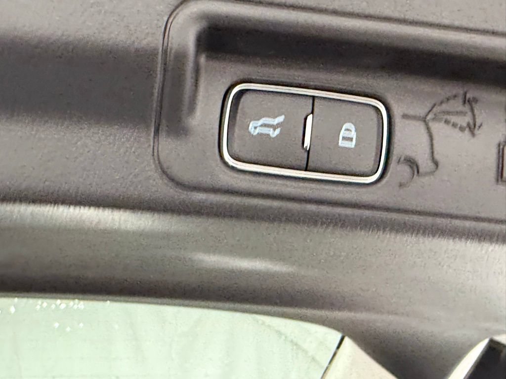 New 2026 Ford Explorer Active AWD/4WD image 5