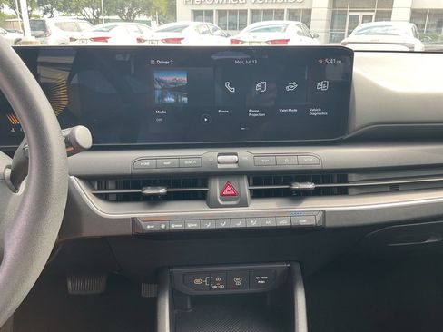 Used 2025 Kia K4 FWD image 22