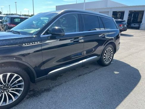 Used 2024 Lincoln Aviator Reserve AWD/4WD image 10