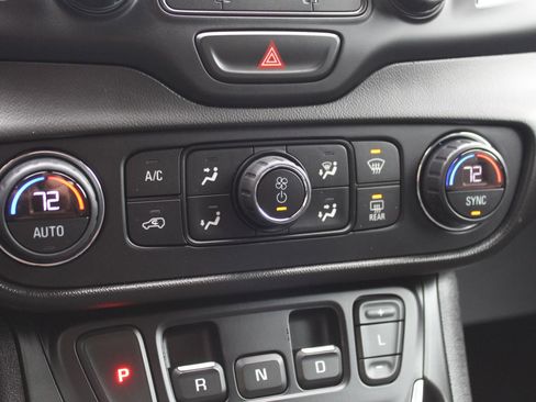 Used 2019 GMC Terrain SLT w/ Preferred Package image 35