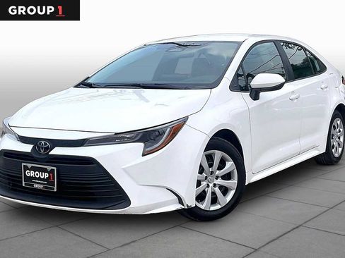 Used 2024 Toyota Corolla LE FWD image 1