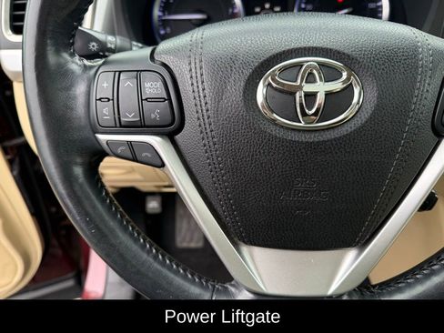 Used 2018 Toyota Highlander Limited Platinum image 10