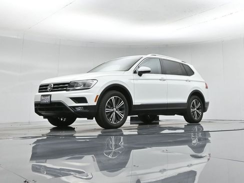 Used 2019 Volkswagen Tiguan SEL image 48