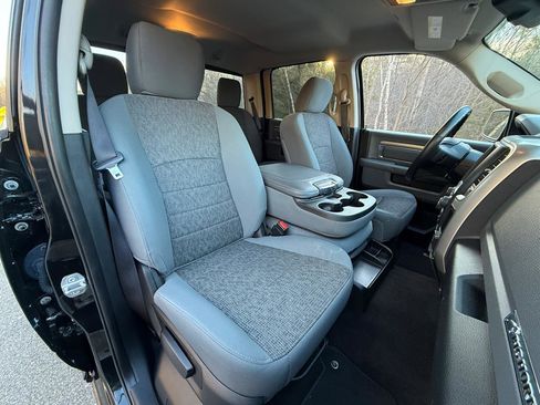 Used 2018 RAM 1500 Big Horn image 25