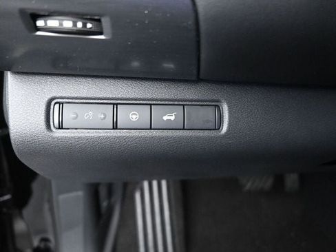 New 2026 Nissan Pathfinder SL image 25