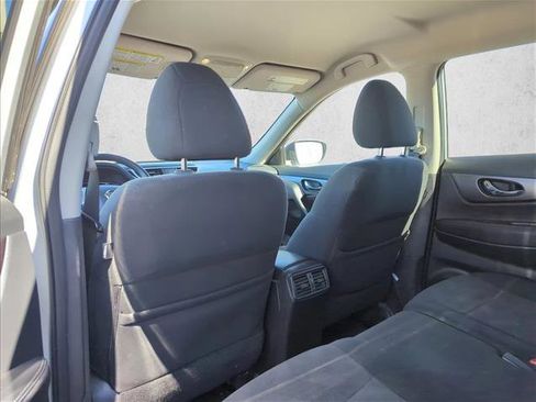 Used 2016 Nissan Rogue SV image 13