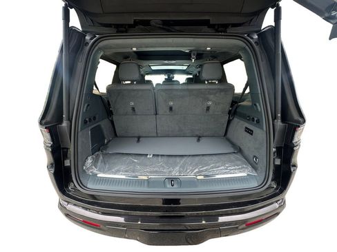 Used 2024 Jeep Grand Wagoneer Series III w/ Quick Order Packagew 28T image 19