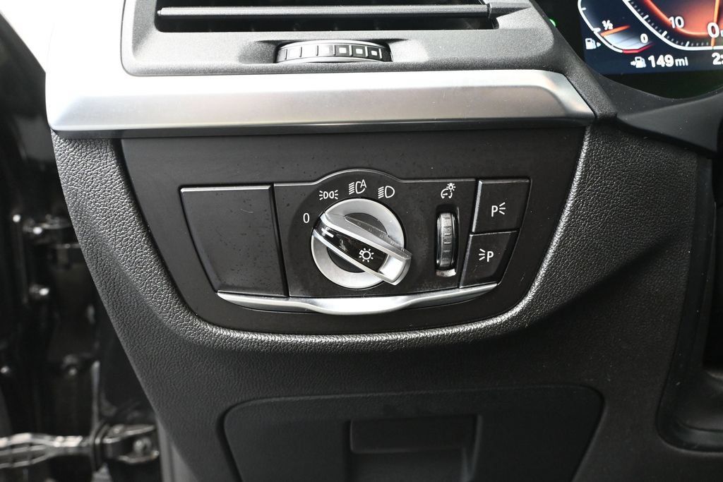 Used 2023 BMW X3 xDrive30i AWD/4WD image 25