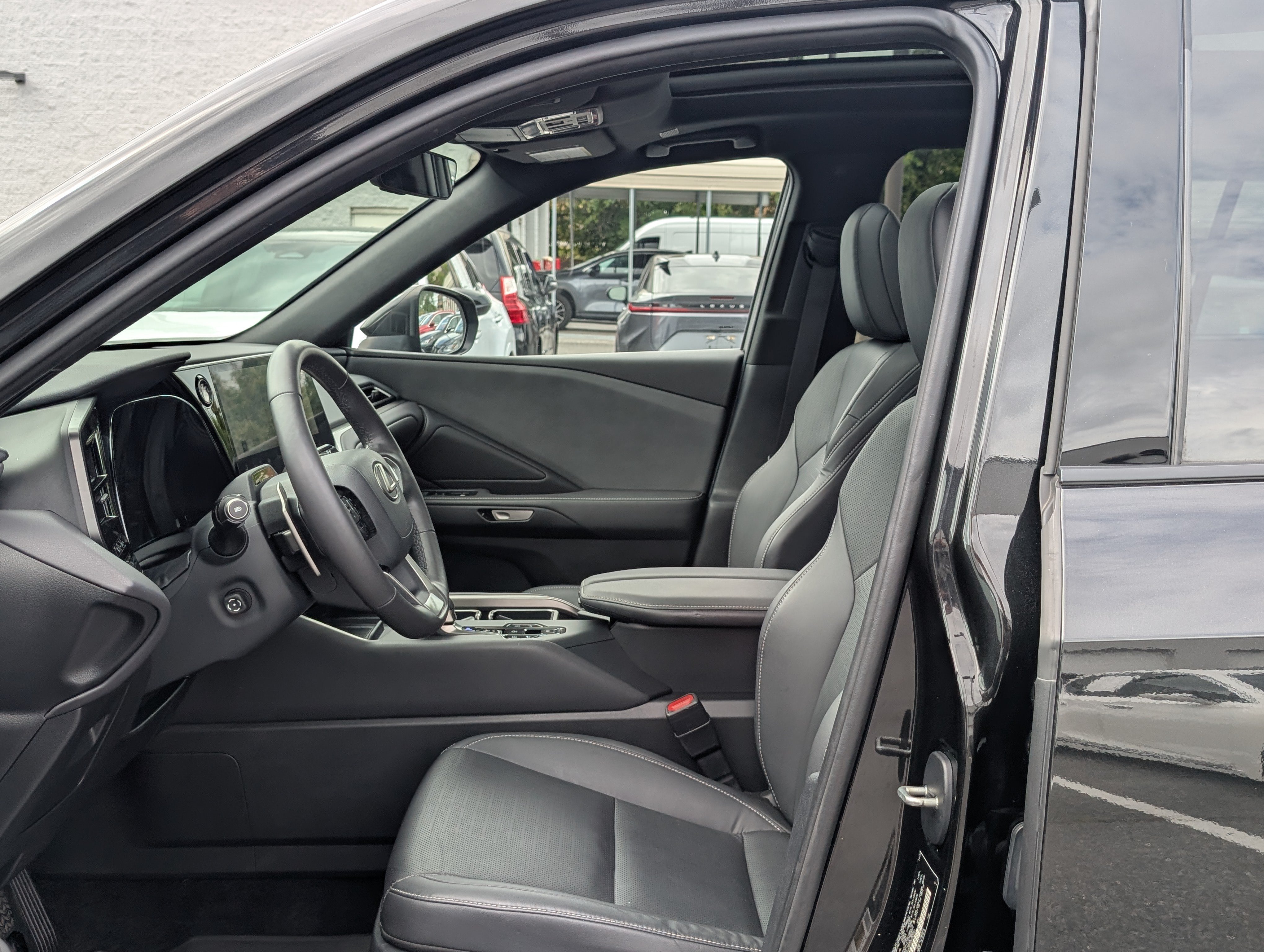 Used 2024 Lexus TX 350 AWD w/ Captains Chair Package image 18