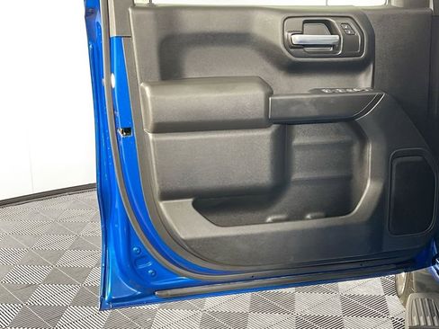 Used 2023 Chevrolet Silverado 1500 Custom image 17