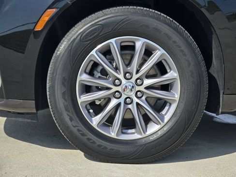 Used 2023 Buick Enclave Essence FWD image 11