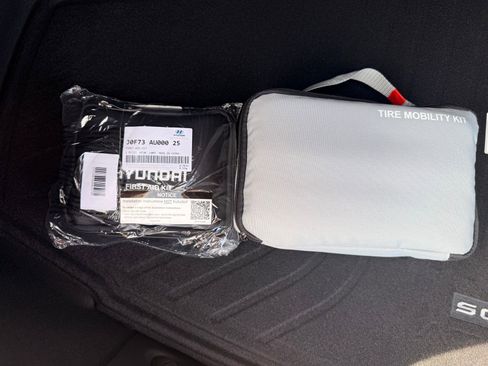 New 2025 Hyundai Sonata Limited image 43