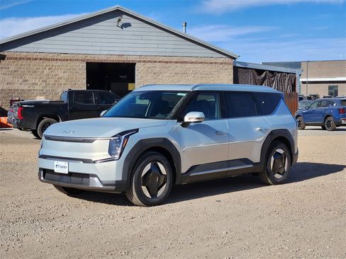 New 2026 Kia EV9 Wind image 4