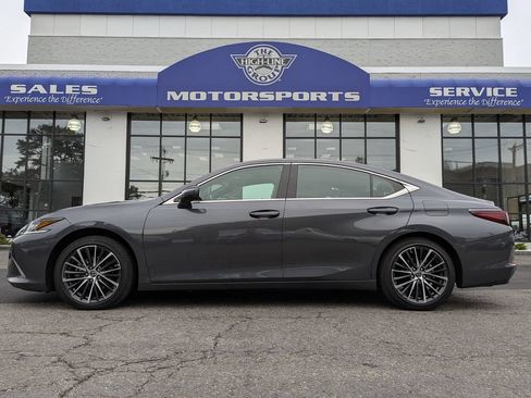 Used 2022 Lexus ES 350 w/ Premium Package FWD image 1