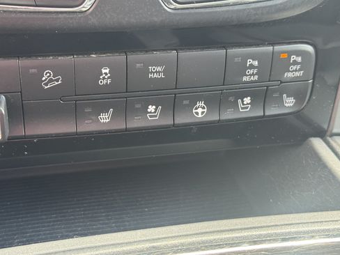 Used 2018 RAM 2500 Laramie w/ Sport Appearance Group AWD/4WD image 29
