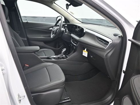 Used 2025 Buick Encore GX Preferred image 9