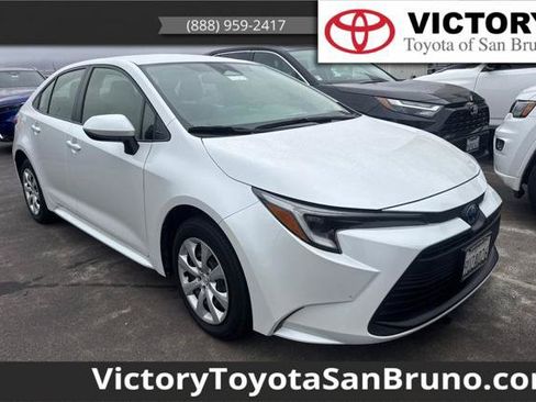 Certified 2024 Toyota Corolla LE FWD image 1