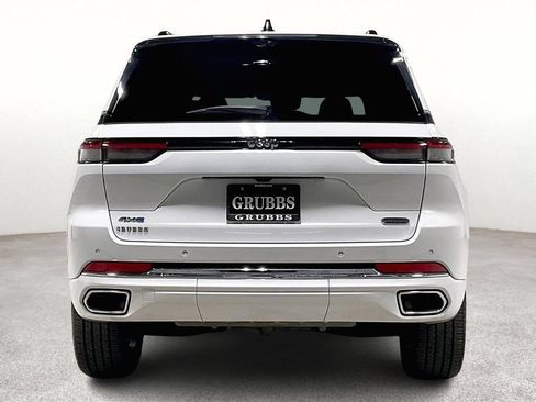 Used 2024 Jeep Grand Cherokee Overland w/ Luxury Tech Group IV AWD/4WD image 5