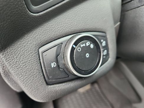 Used 2016 Ford Escape SE image 31